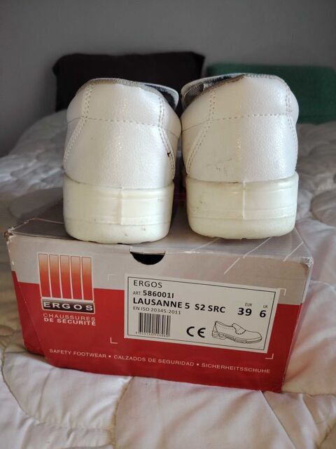paire de chaussures de s�curit� pour cuisine ou autre 10 Revest-les-Roches (06)