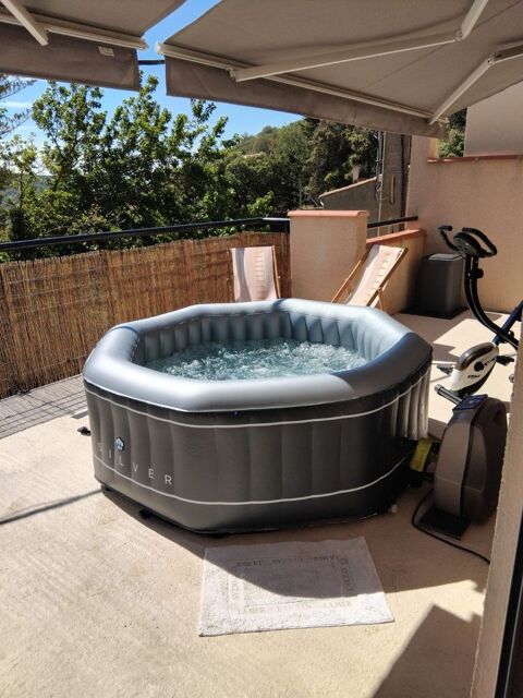 jacuzzi peu servi cause demenagement 250 Canet-en-Roussillon (66)