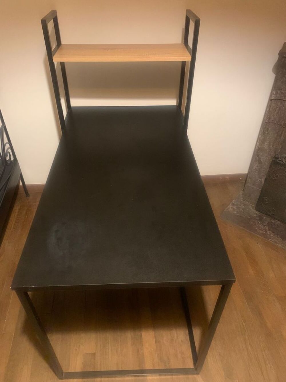 Tr&egrave;s joli bureau bois et m&eacute;tal noir Meubles