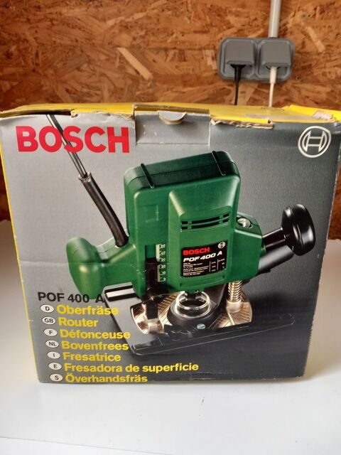 D�FONCEUSE BOSCH  P O F  400 A
PLUS COFFRET DE 12 OUTILS  BO 200 Saint-Gildas-des-Bois (44)