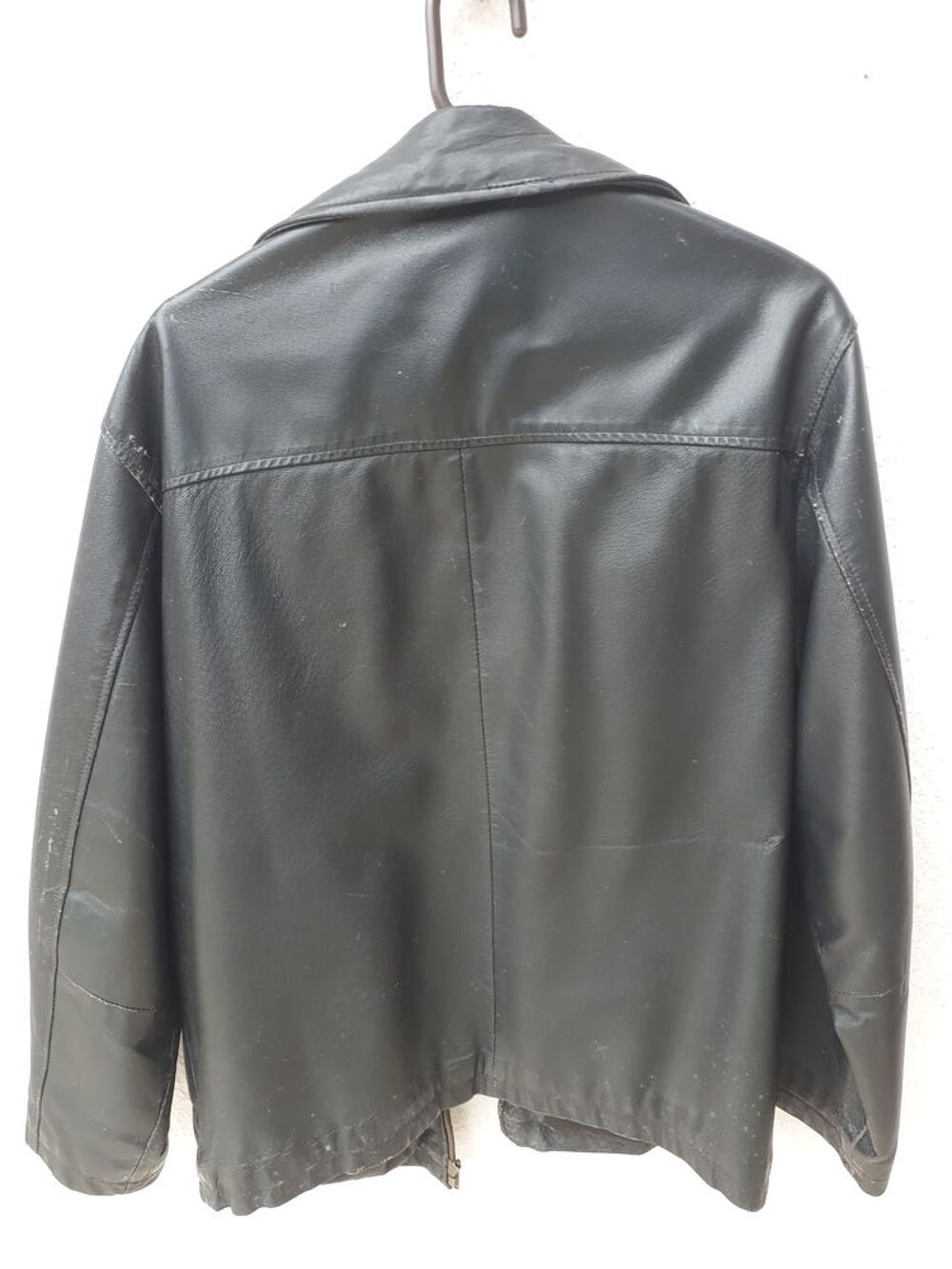 Veste cuir. Vtements