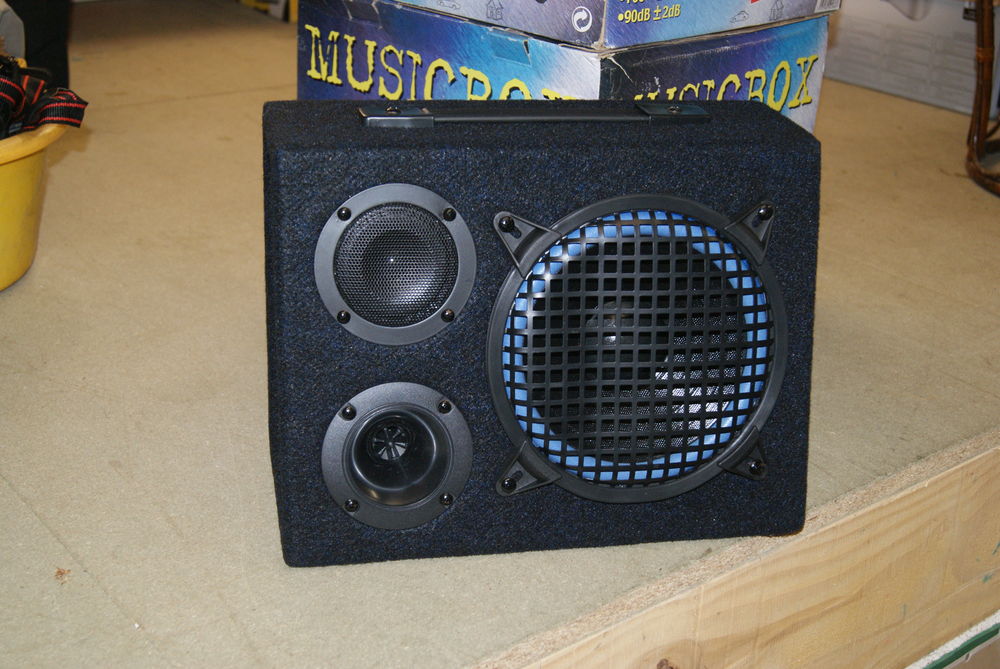 6 ENCEINTES de 300 W (4 Ohms) Audio et hifi