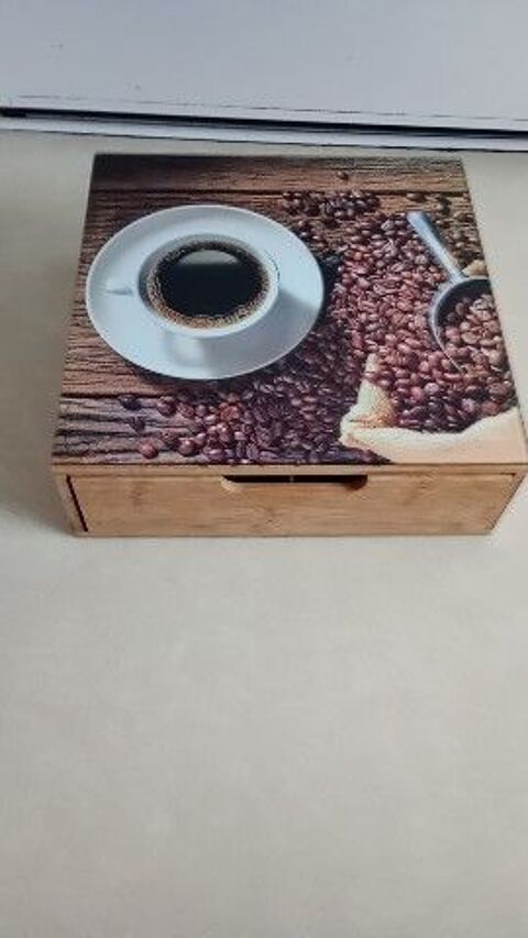 Coffret a capsule caf� et sachet th� 28 Grenoble (38)