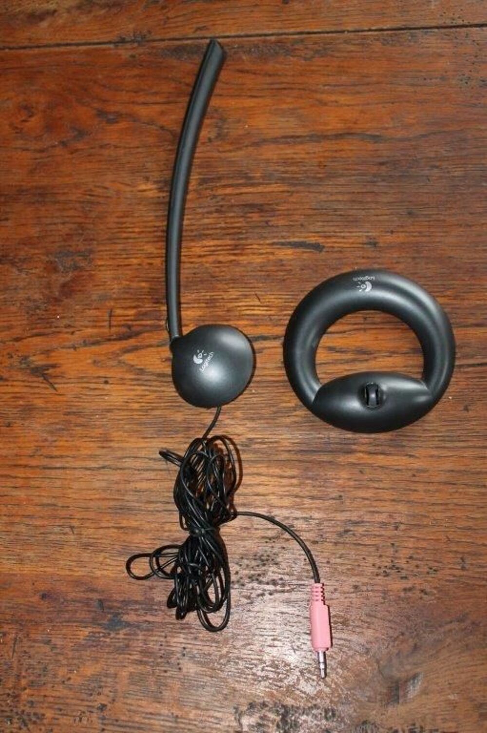 Microphone LOGITECH pour ordinateur. Matériel informatique