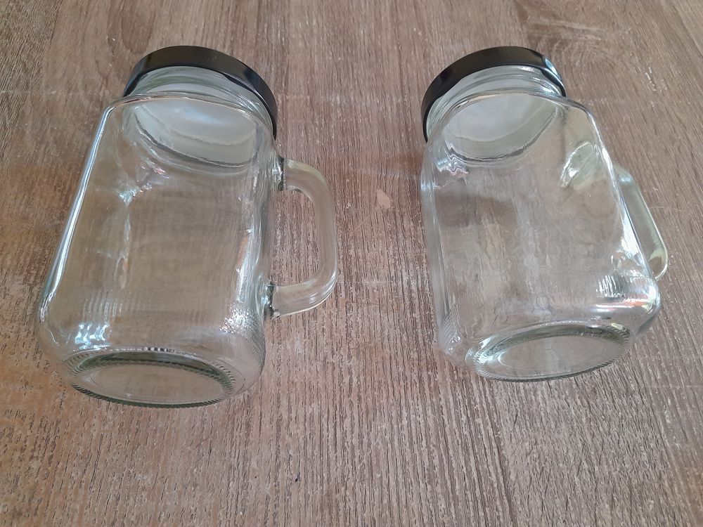 2 chopes avec couvercles Cuisine