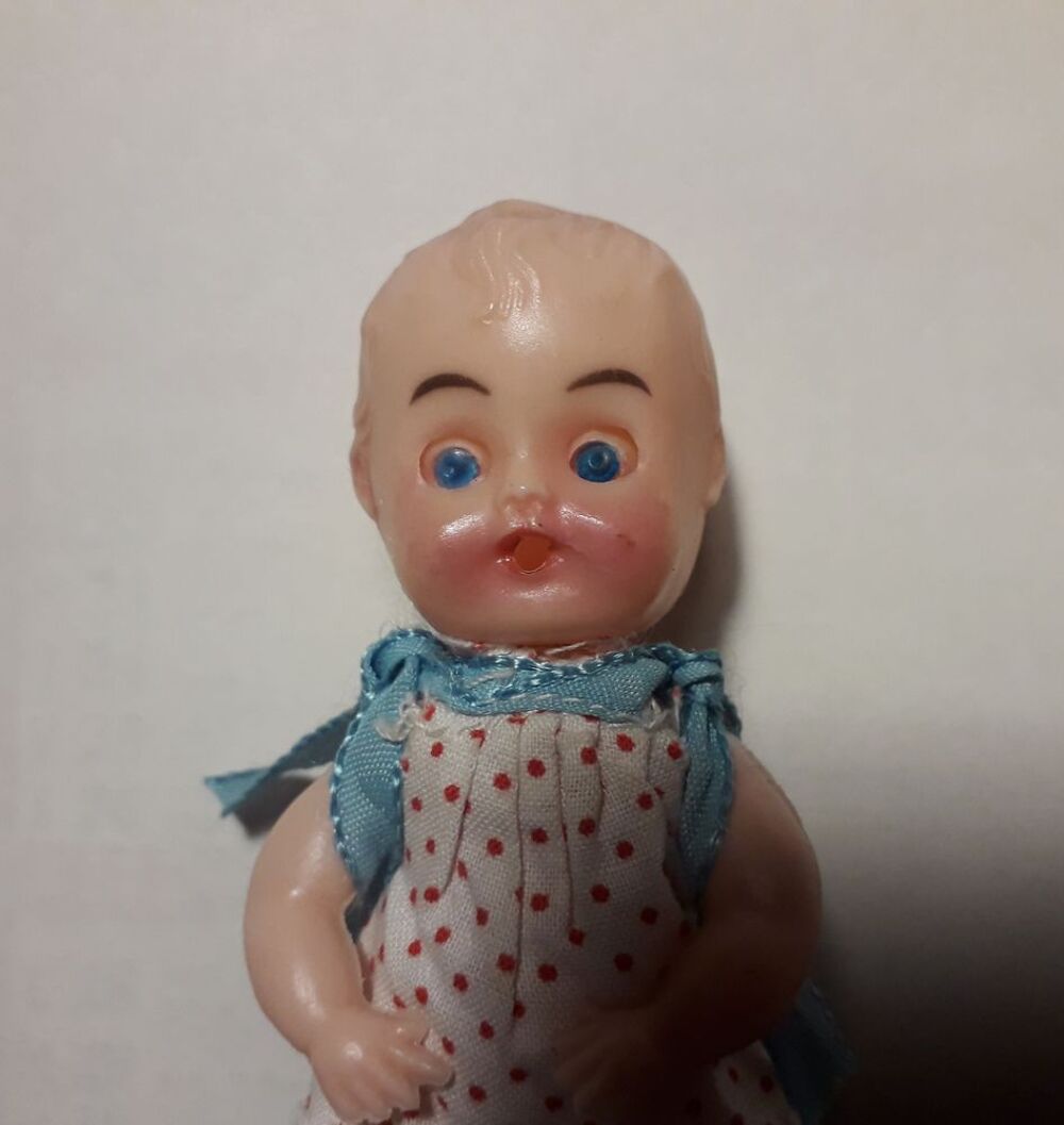 Ancien mini poupon baigneur ( Hong Kong ) 