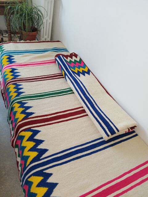 Canap , divan, banc sedari 2metres de long 80 Montreuil (93)