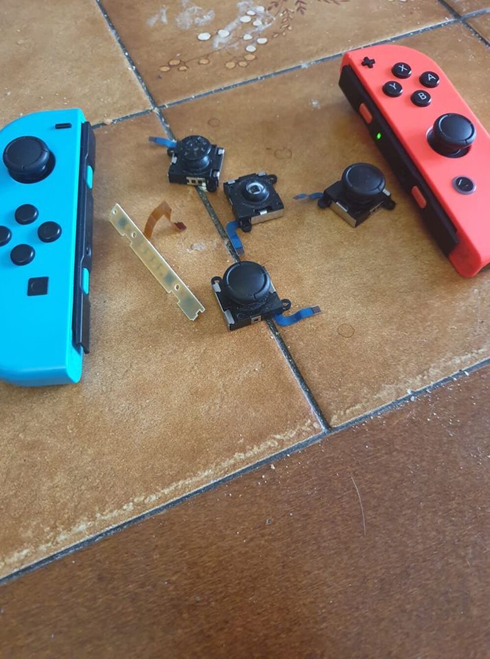 ls micro console Consoles et jeux vid�os