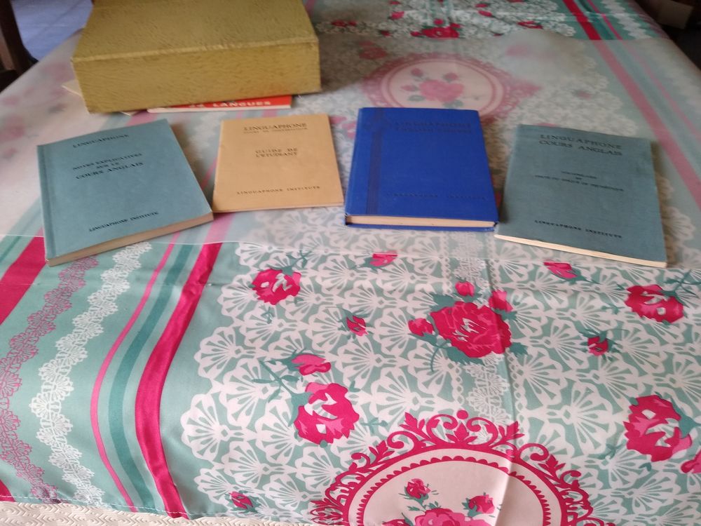 Ancien Coffret LINGUAPHONE INSTITUTE 