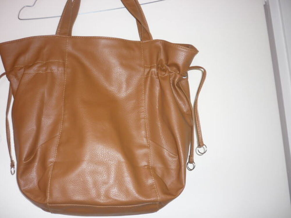 Sac caramel (daniel hechter) Maroquinerie