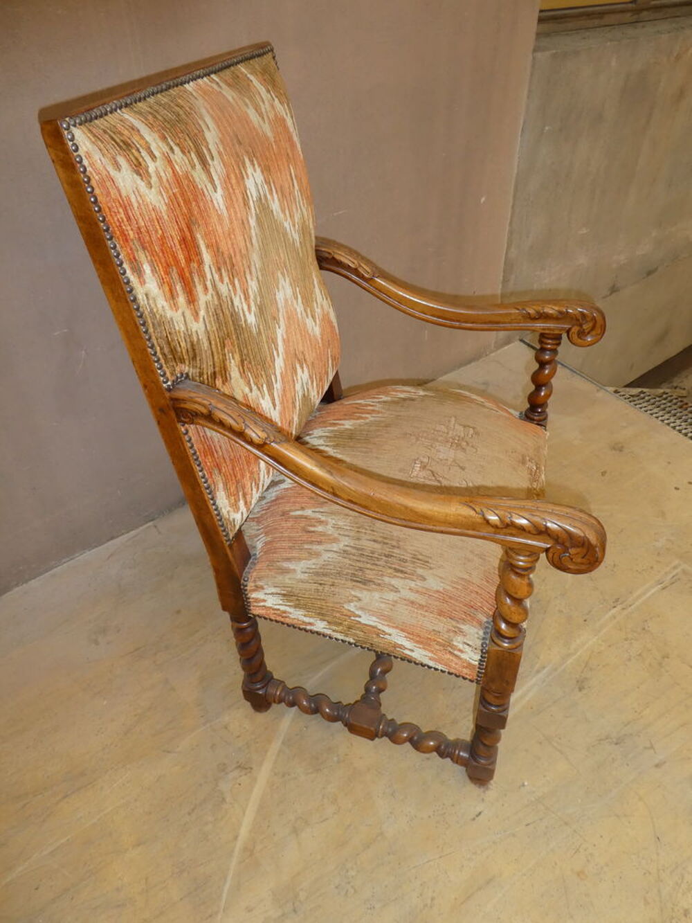 FAUTEUIL STYLE LOUIS XIV Meubles