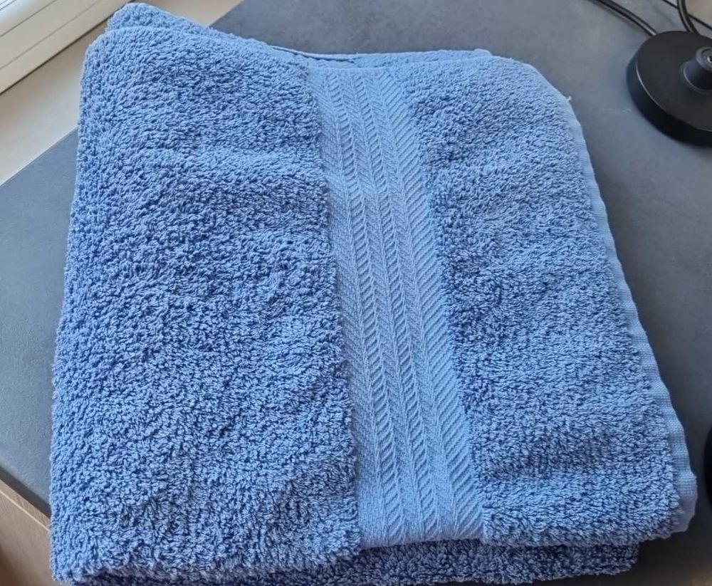 Lot serviette de bain, draps de bains et gants de toilette Vtements