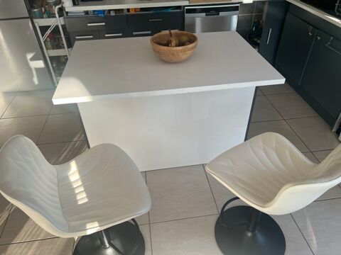 �lot central   mange debout   120 Beaurepaire-en-Bresse (71)