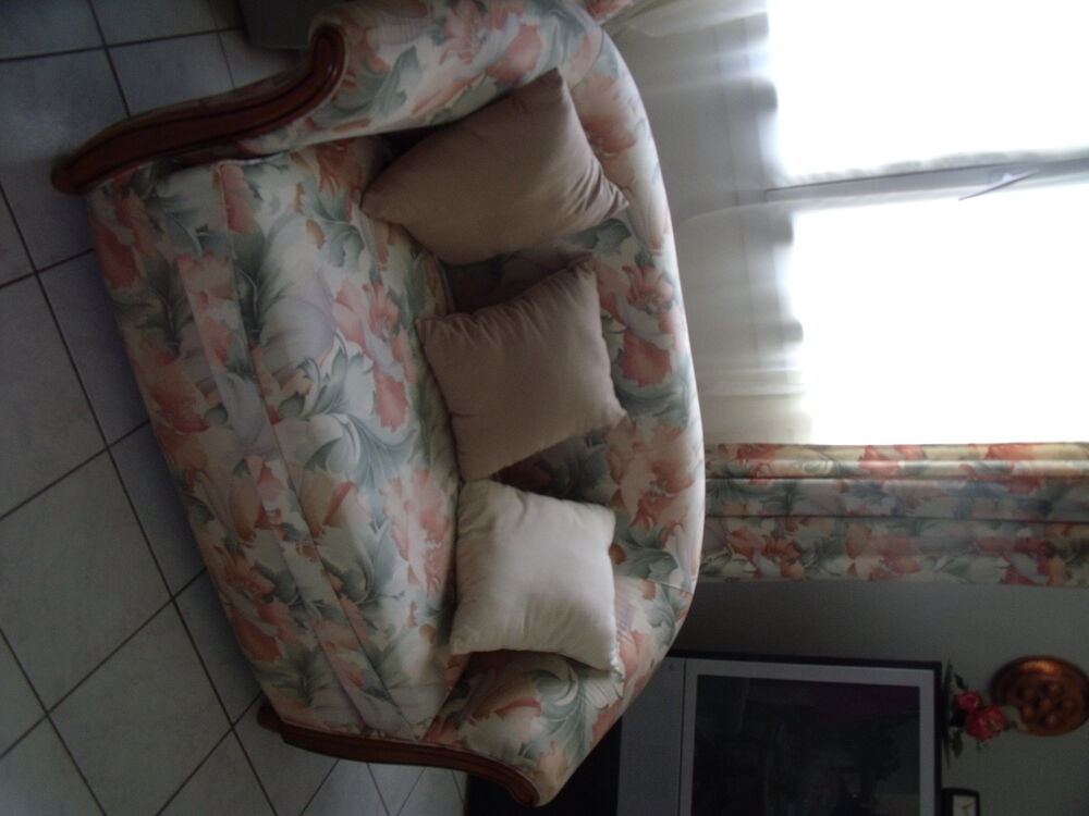 petit canap&eacute; et fauteuil Meubles