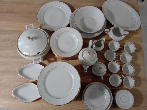 SERVICE DE TABLE EN PORCELAINE DE BAVIERE WINTERLING 180 Bragny-sur-Saône (71)