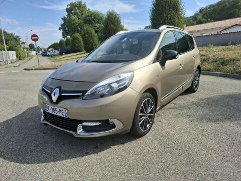 Annonce voiture Renault Scénic III 7400 €