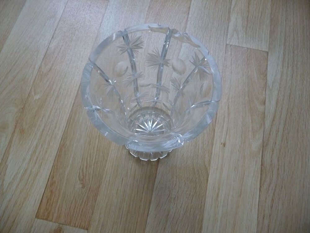 Vase en cristal motifs de bleuets mod&egrave;le ann&eacute;es 80 Décoration