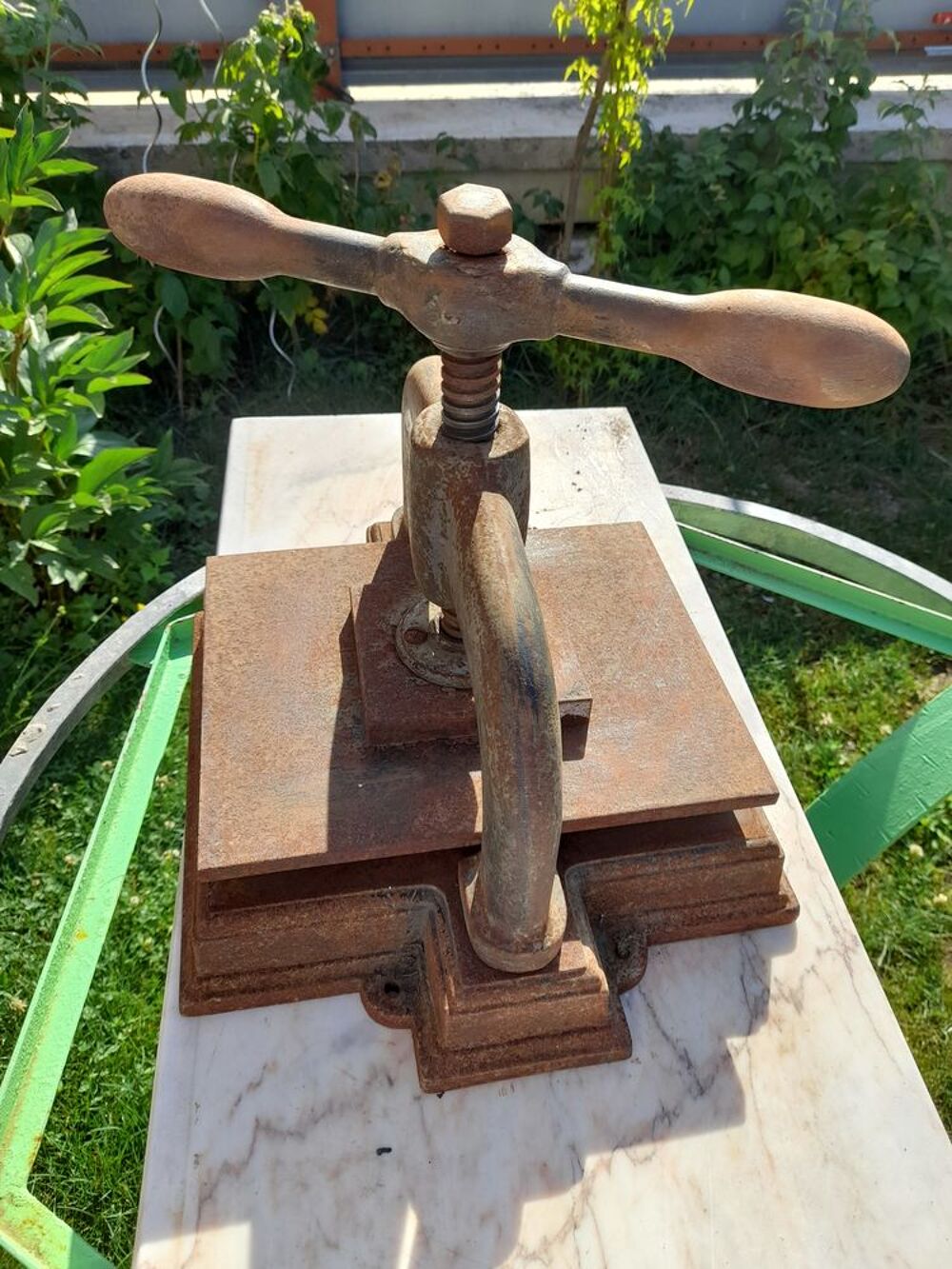 Presse &agrave; reliure 