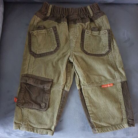 Pantalon vert kaki en  velours côtelé ?18 mois 2 Limoges (87)