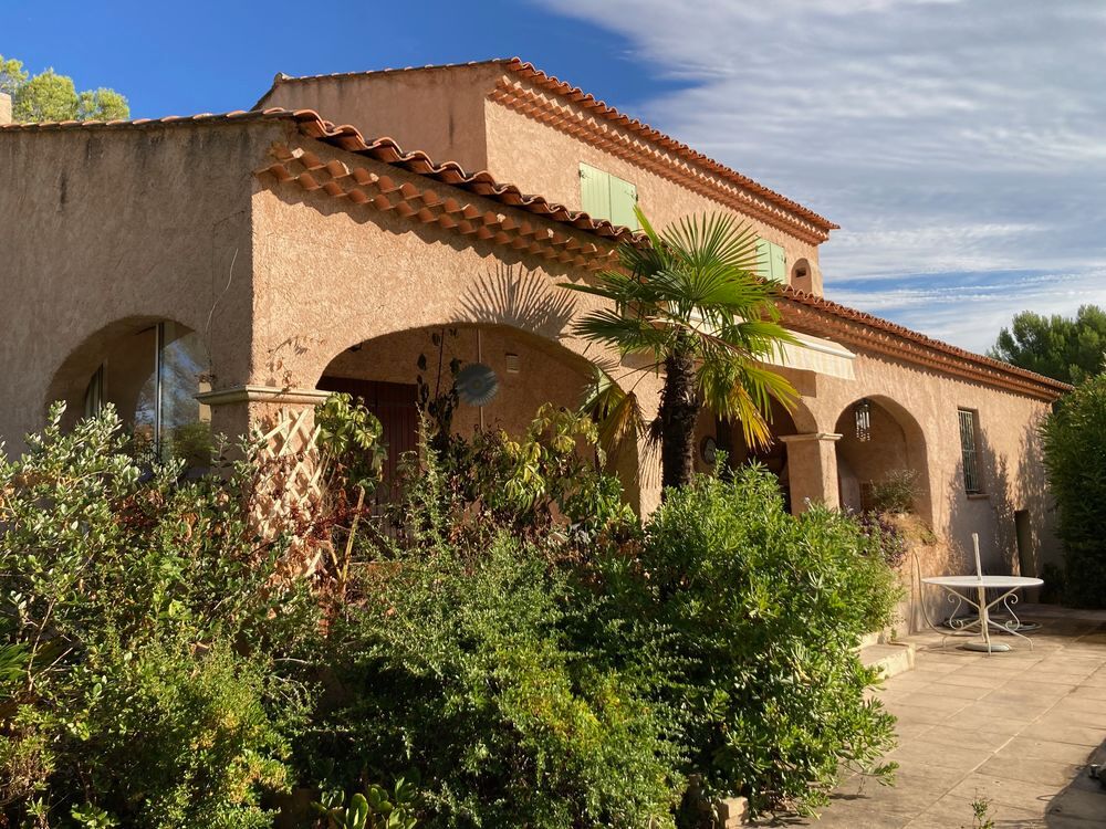 Vente Villa Villa à Saint Raphael avec piscine et sans vis à vis Saint-raphaël
