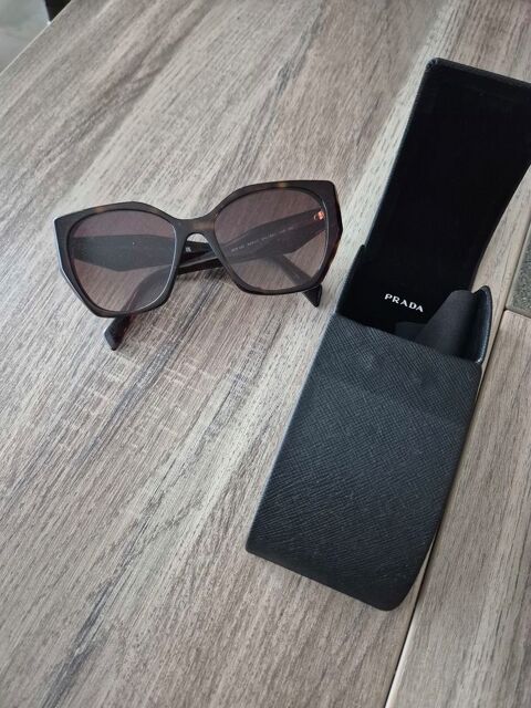 LUNETTES DE SOLEIL PRADA Donzère (26)