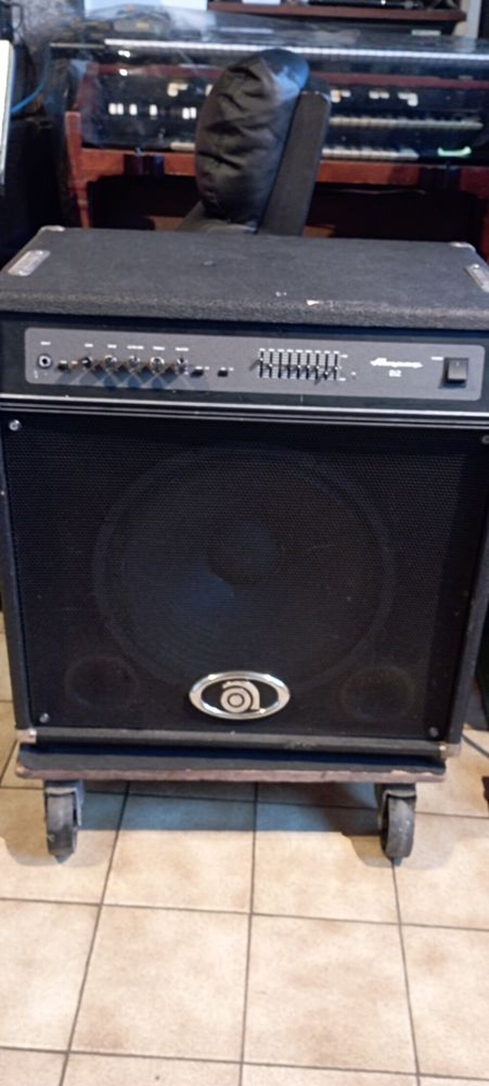 Ampli pour guitare basse marque AMPEG B2 Instruments de musique