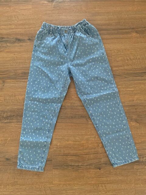 Jean enfant fille      Du pareil au m�me    4 Saleilles (66)