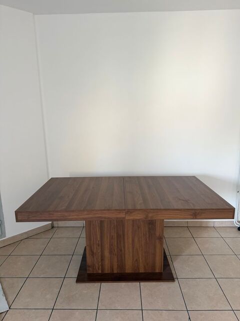 Table effet noyer extensible 170 Lyon 3 (69)