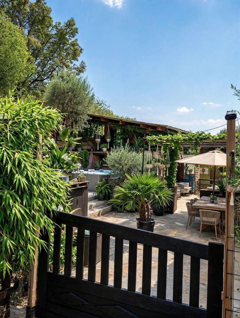 Vente Ferme oe¨ LA PROPRIETE DES DEUX MAISONS €