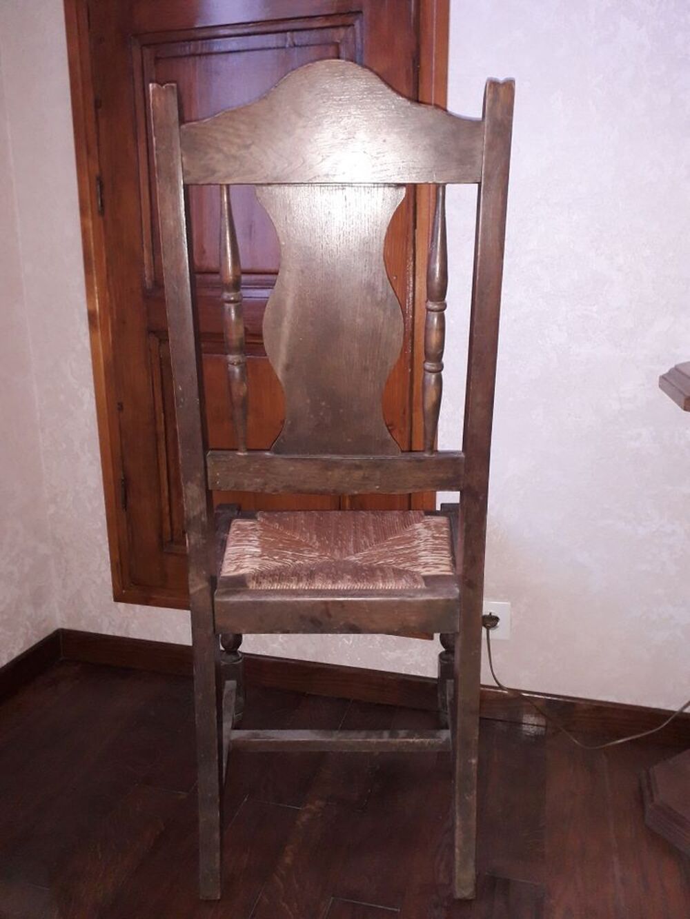 CHAISE EN BOIS AVEC ASSISE PAILLE 