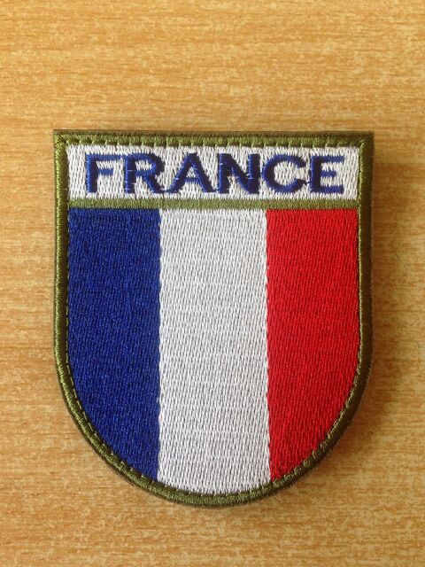 �cusson brod� drapeau francais france 7,5x6,5 cm 5 Carnon Plage (34)
