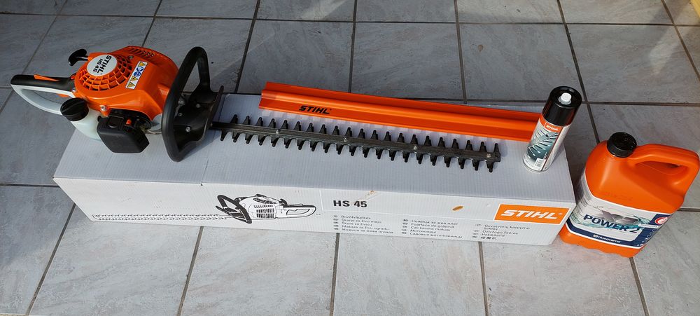 TAILLE HAIES STIHL THERMIQUE. Jardin