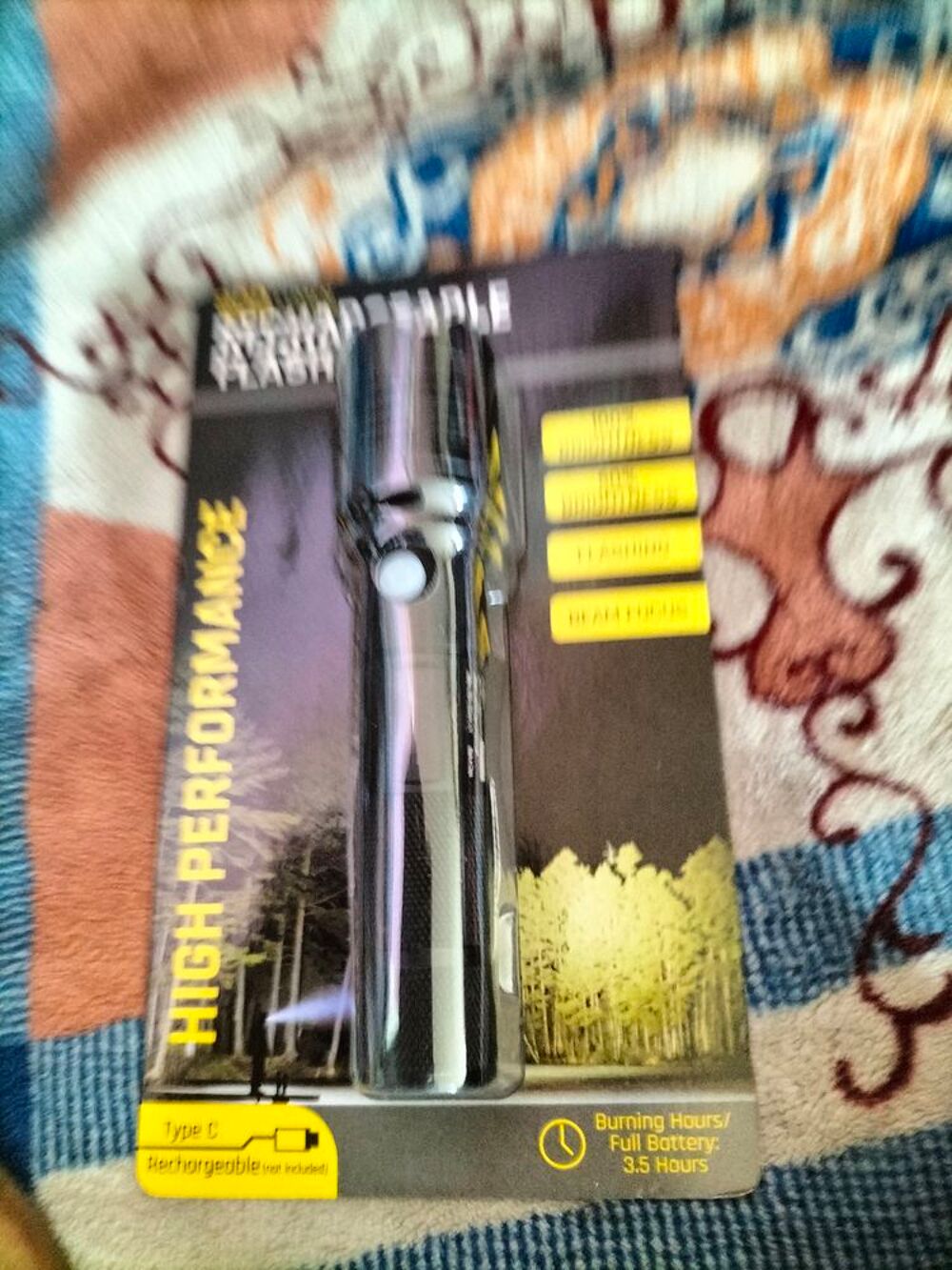 Lampe rechargeable flashlight 800 lumen neuf Bricolage