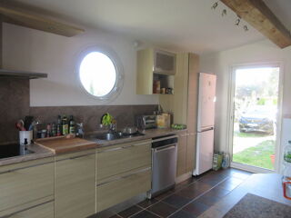  Villa à louer 6 pièces 210 m²