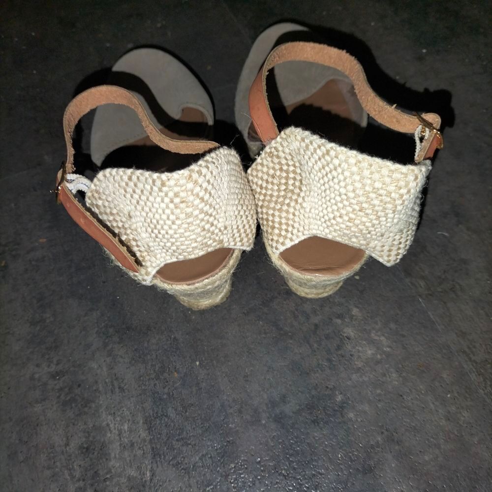 Sandales compens&eacute;es cuir Vivaldi pointure 40 quasi neuf Chaussures