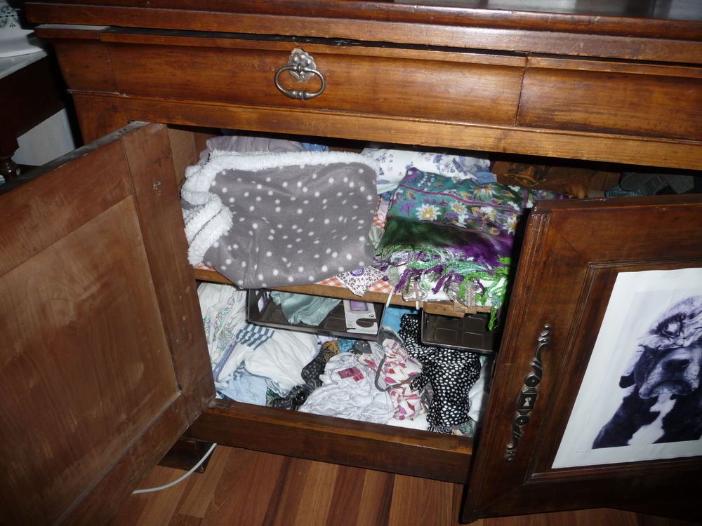 commode tr&egrave;sc ancienne Meubles