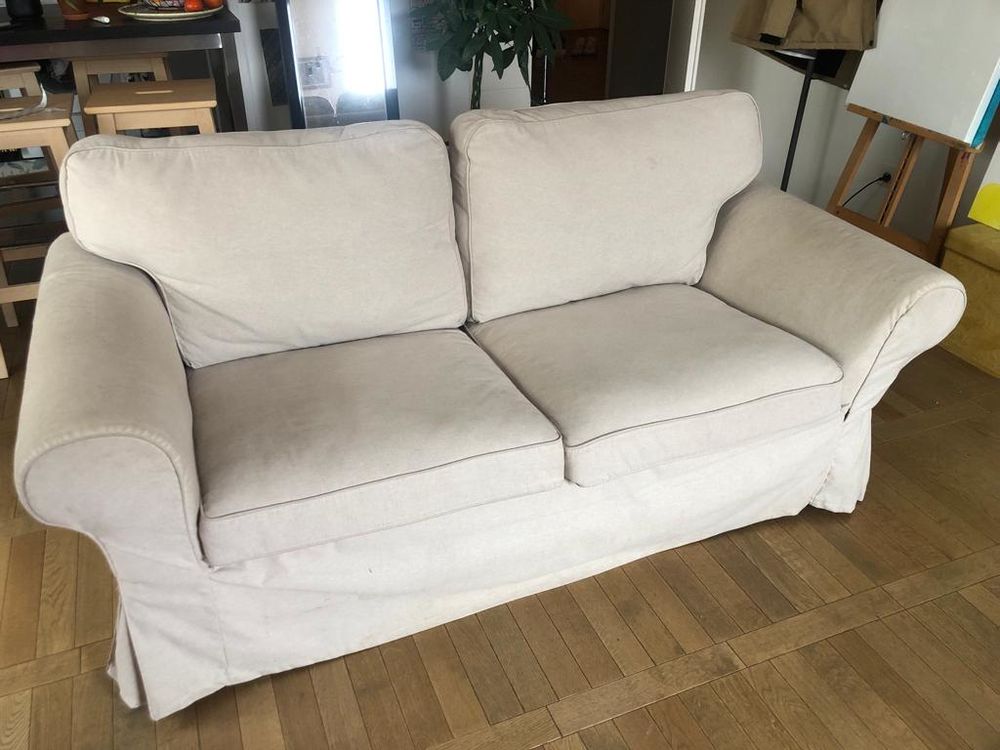 Canap&eacute; beige Meubles
