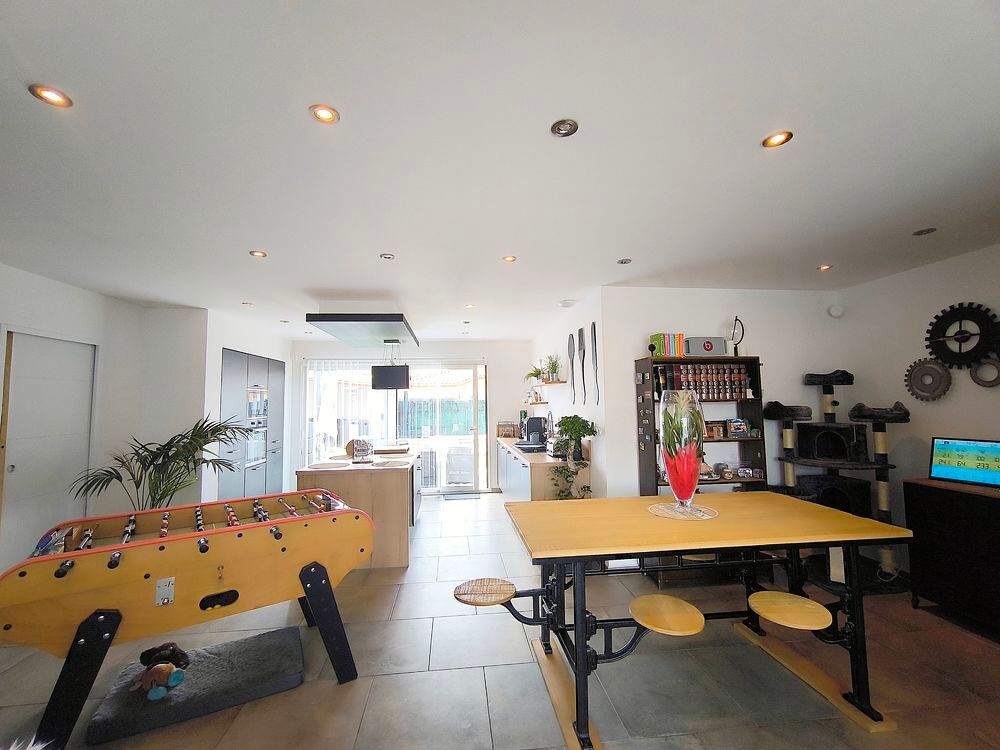 Vente Villa Maison RT2020 4 chambres avec piscine jardin et piscine Lavalette