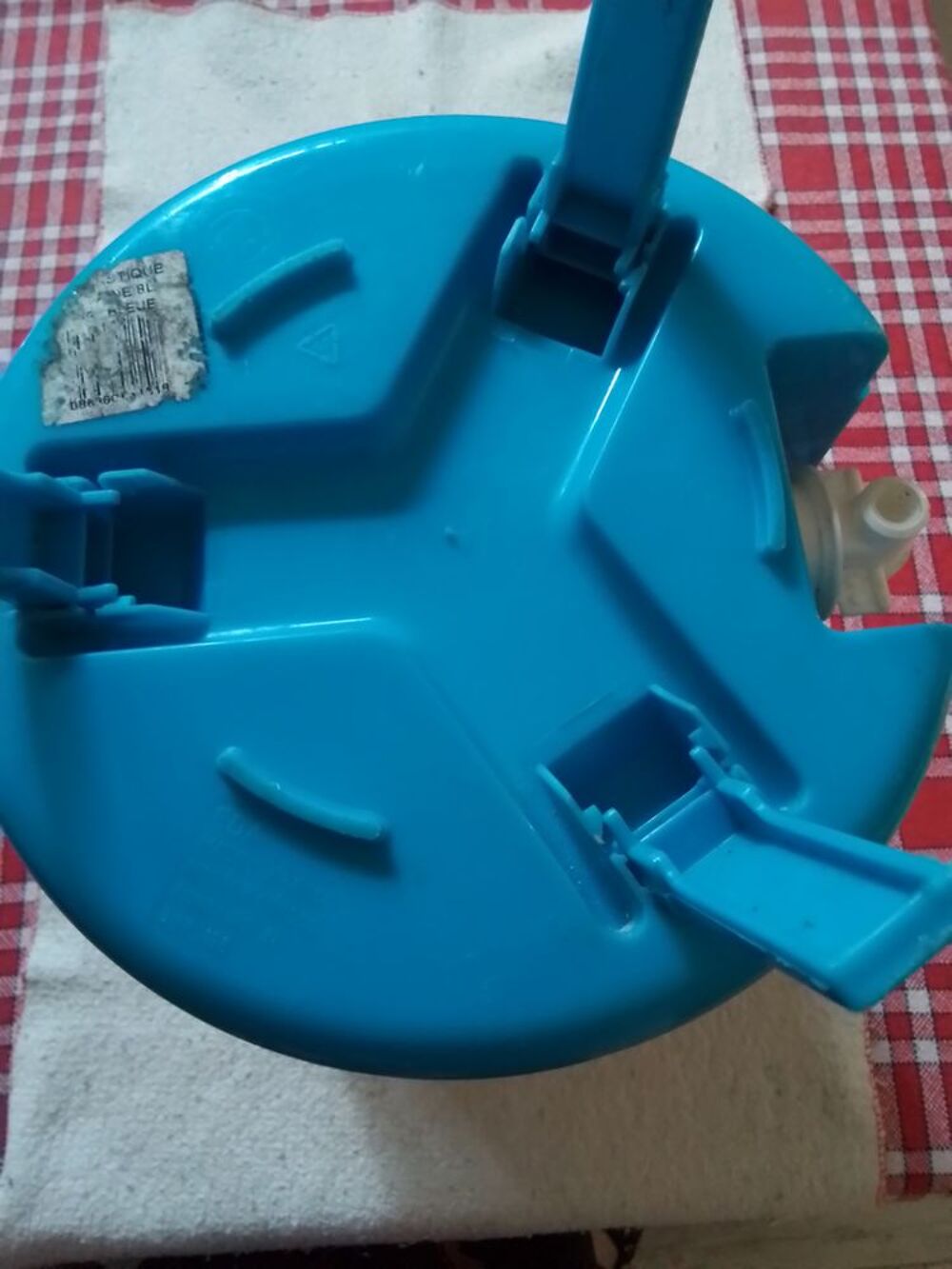 Fontaine isotherme 8L sur pieds avec robinet int&eacute;gr&eacute; Cuisine