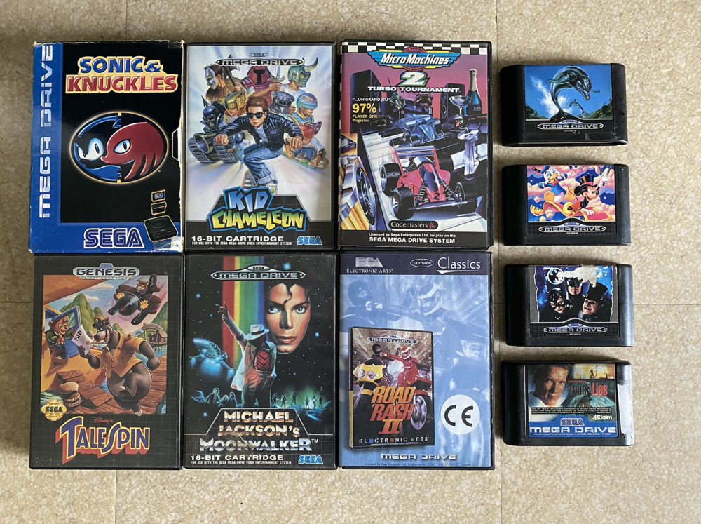Mega Drive 2 avec 10 jeux Consoles et jeux vidéos