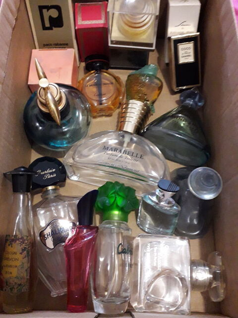lot de miniatures de parfums 60 La Tour-du-Pin (38)