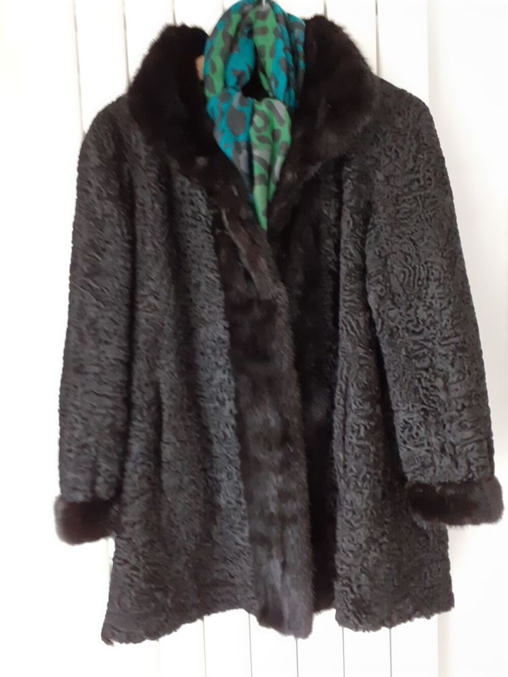 Manteau Astrakan. Vêtements