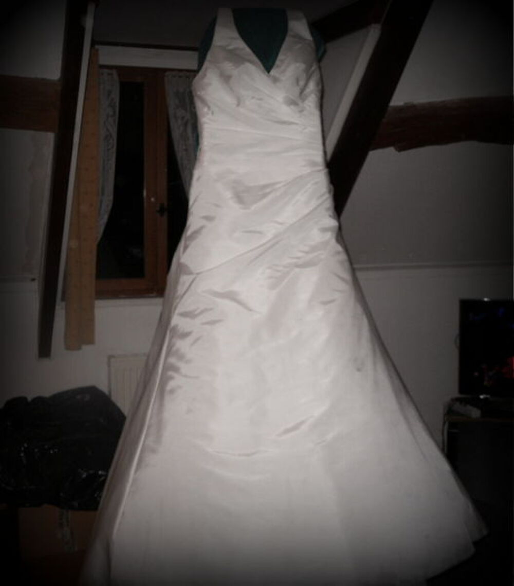 Robe de mari&eacute;e Vêtements