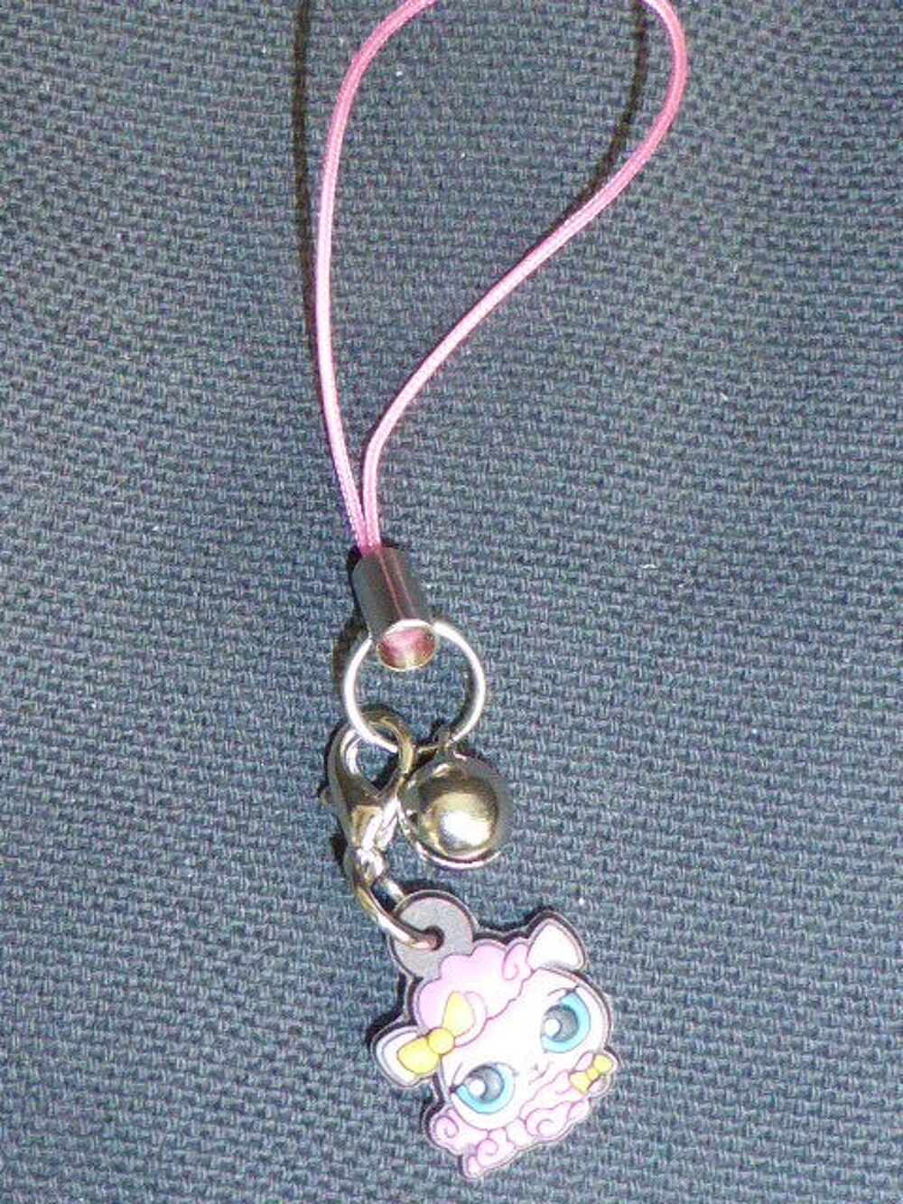 Charm pour bracelet littlest pet shop chien rose Bijoux et montres