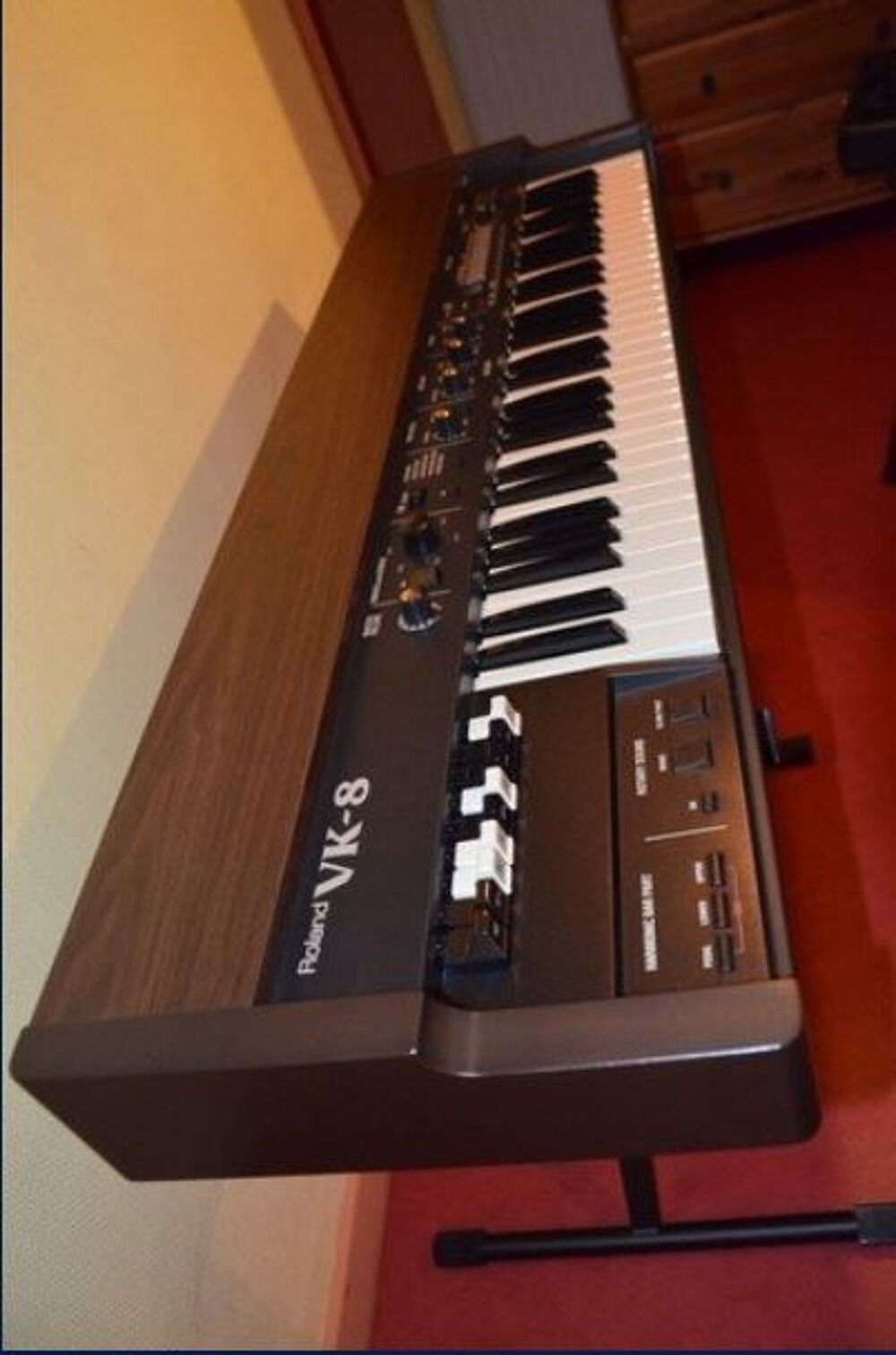 Orgue Roland VK-8 (&eacute;tat neuf) ou &eacute;change VK-7 impec Instruments de musique