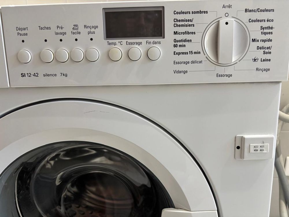 LAVE LINGE ENCASTRABLE 7 KG Electroménager