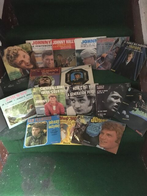45 Tours JOHNNY HALLYDAY 750 Touquin (77)