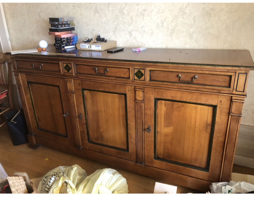 Un meuble enfilade en bois Meubles