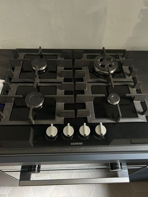 Table gaz SIEMENS EN6B6HK40 NEUF JAMAIS UTILISEE
Paris 17 (75)