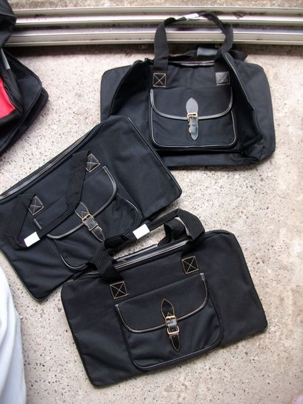 SACS de VOYAGE petits prix- Neufs Maroquinerie